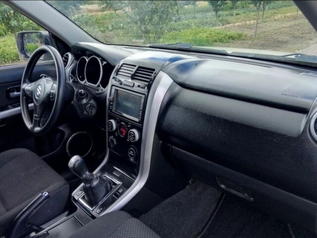 Белый Сузуки Гранд Витара, объемом двигателя 0 л и пробегом 230 тыс. км за 1793 $, фото 1 на Automoto.ua