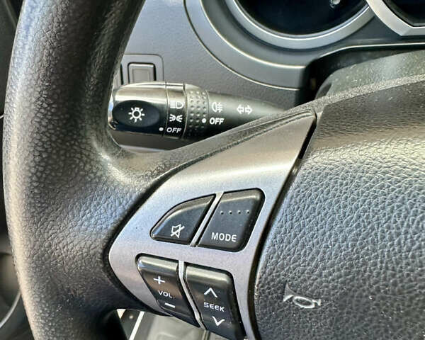 Белый Сузуки Гранд Витара, объемом двигателя 2 л и пробегом 154 тыс. км за 7400 $, фото 14 на Automoto.ua