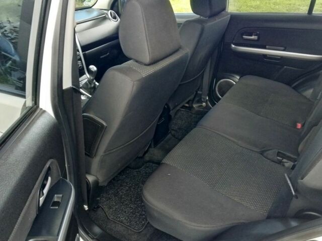 Белый Сузуки Гранд Витара, объемом двигателя 0 л и пробегом 230 тыс. км за 1793 $, фото 3 на Automoto.ua