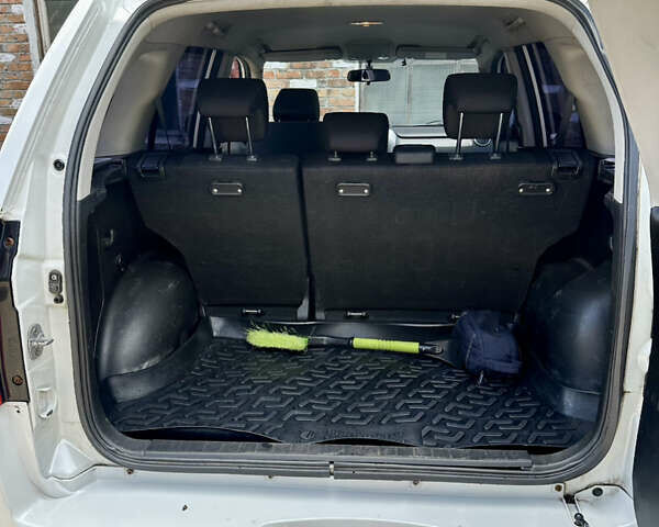 Белый Сузуки Гранд Витара, объемом двигателя 2 л и пробегом 154 тыс. км за 7400 $, фото 18 на Automoto.ua