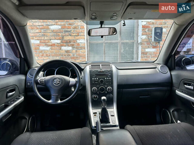 Белый Сузуки Гранд Витара, объемом двигателя 2 л и пробегом 154 тыс. км за 7400 $, фото 10 на Automoto.ua