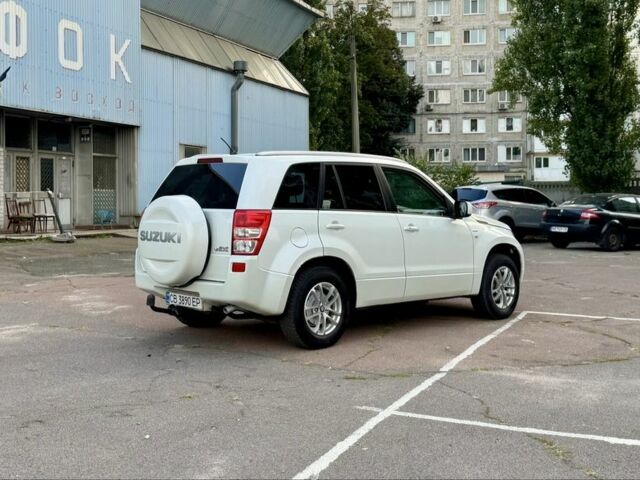 Белый Сузуки Гранд Витара, объемом двигателя 1.9 л и пробегом 221 тыс. км за 4650 $, фото 7 на Automoto.ua