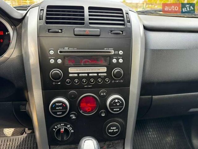 Білий Сузукі Гранд Вітара, об'ємом двигуна 2.4 л та пробігом 193 тис. км за 10440 $, фото 15 на Automoto.ua