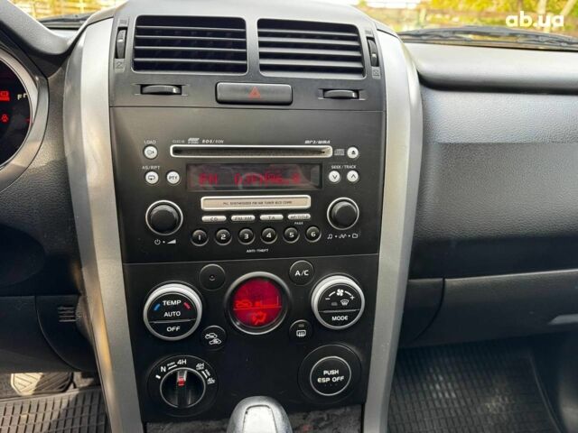 Сузуки Гранд Витара 2010 в Киеве на Automoto.ua Белый Сузуки Гранд Витара, объемом двигателя 2.4 л и пробегом 193 тыс. км за 10490 $, фото 15 на Automoto.ua