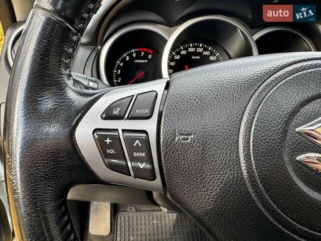 Білий Сузукі Гранд Вітара, об'ємом двигуна 2.4 л та пробігом 193 тис. км за 10440 $, фото 13 на Automoto.ua