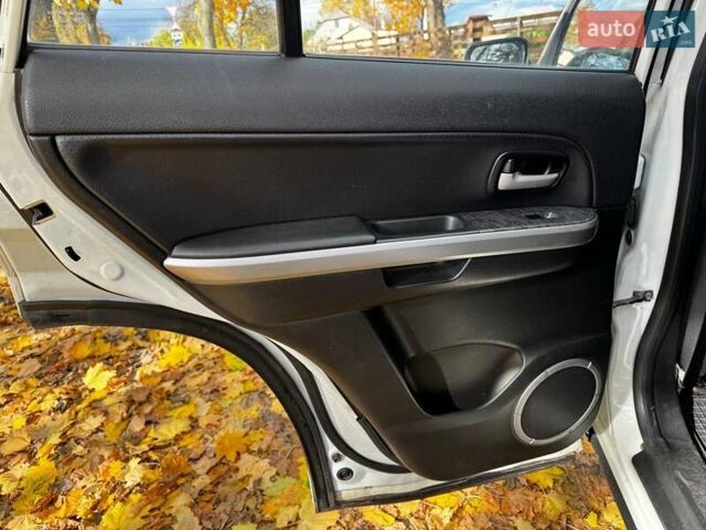 Білий Сузукі Гранд Вітара, об'ємом двигуна 2.4 л та пробігом 193 тис. км за 10440 $, фото 20 на Automoto.ua