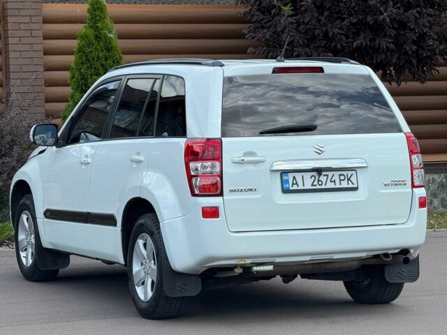 Белый Сузуки Гранд Витара, объемом двигателя 2.4 л и пробегом 260 тыс. км за 9800 $, фото 7 на Automoto.ua