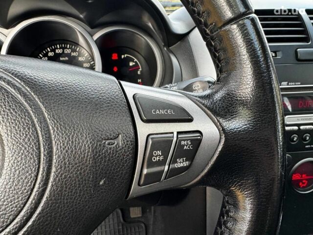 Сузуки Гранд Витара 2010 в Киеве на Automoto.ua Белый Сузуки Гранд Витара, объемом двигателя 2.4 л и пробегом 193 тыс. км за 10490 $, фото 14 на Automoto.ua