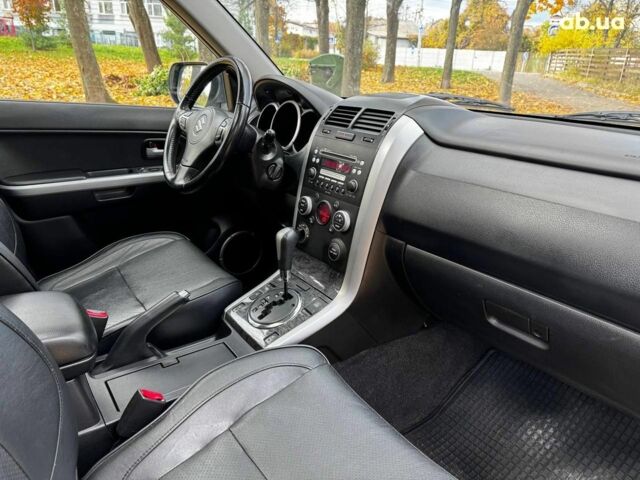 Сузуки Гранд Витара 2010 в Киеве на Automoto.ua Белый Сузуки Гранд Витара, объемом двигателя 2.4 л и пробегом 193 тыс. км за 10490 $, фото 26 на Automoto.ua