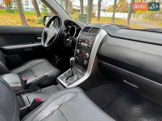 Білий Сузукі Гранд Вітара, об'ємом двигуна 2.4 л та пробігом 193 тис. км за 10440 $, фото 26 на Automoto.ua