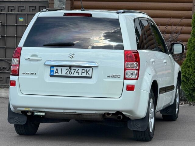 Белый Сузуки Гранд Витара, объемом двигателя 2.4 л и пробегом 260 тыс. км за 9800 $, фото 9 на Automoto.ua