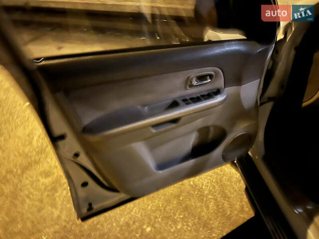 Белый Сузуки Гранд Витара, объемом двигателя 2.39 л и пробегом 280 тыс. км за 7650 $, фото 7 на Automoto.ua