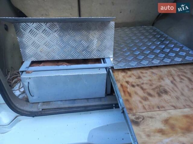 Білий Сузукі Гранд Вітара, об'ємом двигуна 2.4 л та пробігом 280 тис. км за 9000 $, фото 2 на Automoto.ua