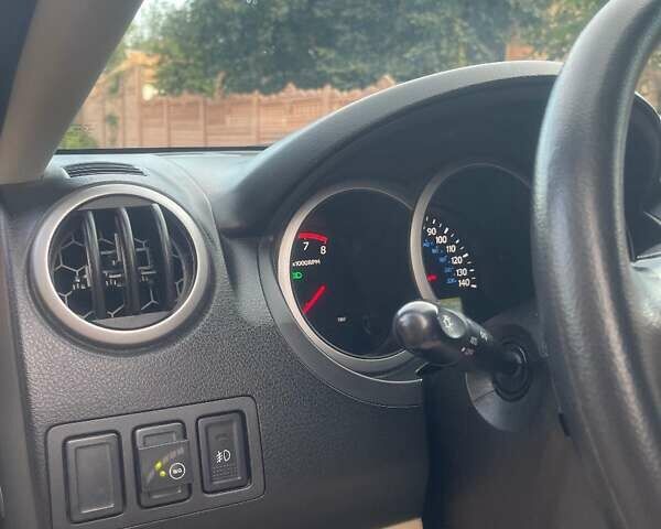 Белый Сузуки Гранд Витара, объемом двигателя 2.39 л и пробегом 180 тыс. км за 9000 $, фото 14 на Automoto.ua