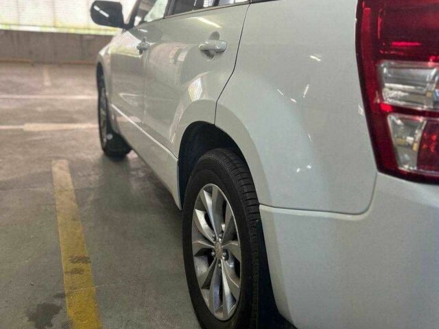 Белый Сузуки Гранд Витара, объемом двигателя 2.4 л и пробегом 91 тыс. км за 13000 $, фото 4 на Automoto.ua