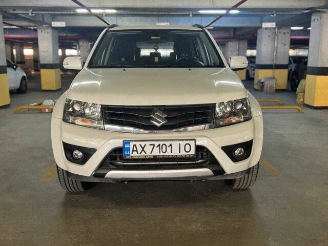 Белый Сузуки Гранд Витара, объемом двигателя 2.4 л и пробегом 91 тыс. км за 13000 $, фото 1 на Automoto.ua
