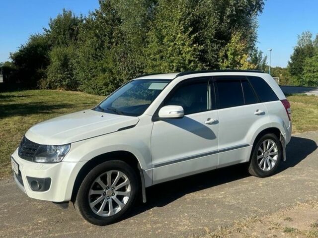 Білий Сузукі Гранд Вітара, об'ємом двигуна 2.4 л та пробігом 138 тис. км за 11800 $, фото 8 на Automoto.ua