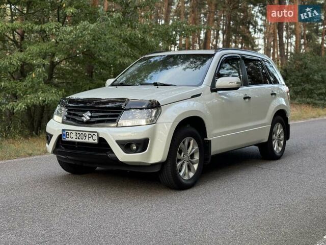 Белый Сузуки Гранд Витара, объемом двигателя 2.39 л и пробегом 251 тыс. км за 9800 $, фото 8 на Automoto.ua