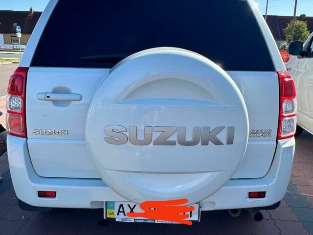 Білий Сузукі Гранд Вітара, об'ємом двигуна 0 л та пробігом 138 тис. км за 11900 $, фото 3 на Automoto.ua