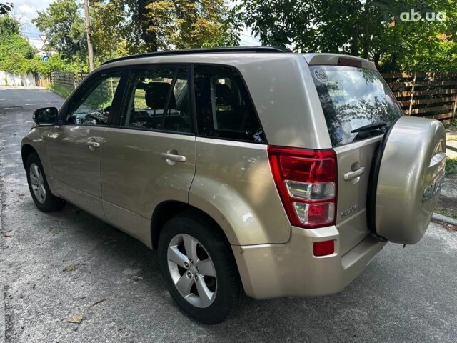 Бежевий Сузукі Гранд Вітара, об'ємом двигуна 2.4 л та пробігом 143 тис. км за 7740 $, фото 5 на Automoto.ua
