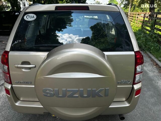 Бежевий Сузукі Гранд Вітара, об'ємом двигуна 2.4 л та пробігом 143 тис. км за 7740 $, фото 4 на Automoto.ua