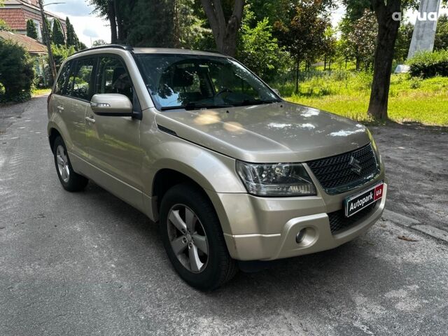 Бежевий Сузукі Гранд Вітара, об'ємом двигуна 2.4 л та пробігом 143 тис. км за 7740 $, фото 2 на Automoto.ua