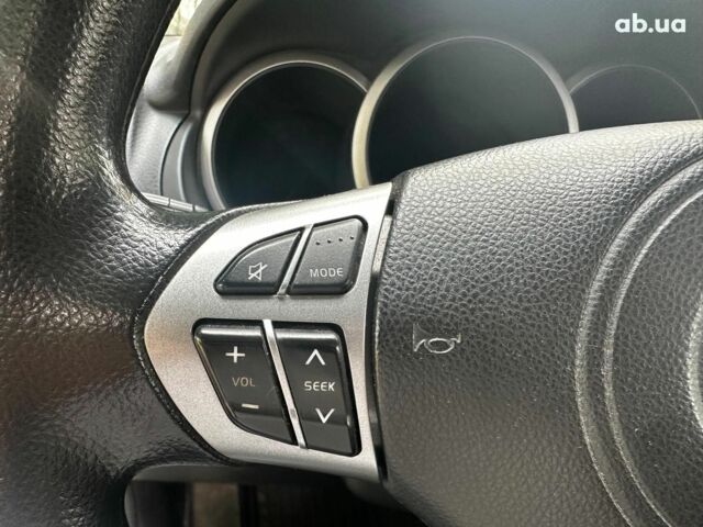 Бежевий Сузукі Гранд Вітара, об'ємом двигуна 2.4 л та пробігом 143 тис. км за 7740 $, фото 9 на Automoto.ua