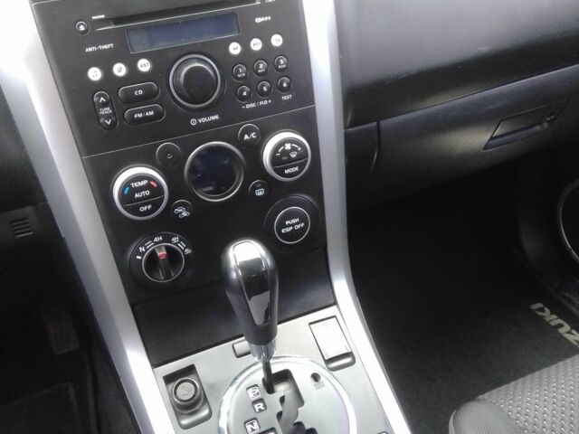 Бежевий Сузукі Гранд Вітара, об'ємом двигуна 2.4 л та пробігом 184 тис. км за 8000 $, фото 3 на Automoto.ua