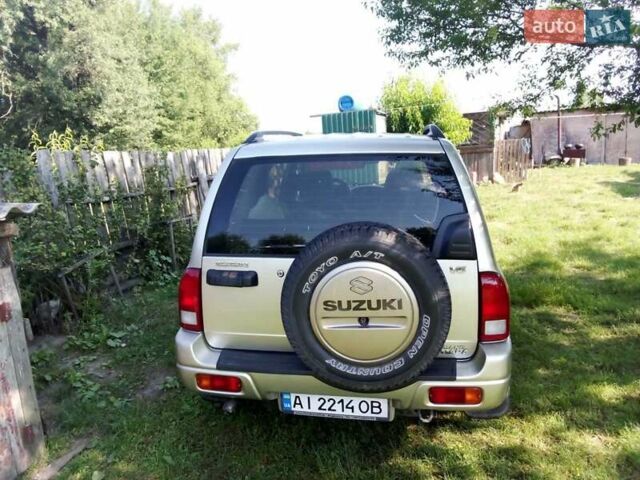 Бежевий Сузукі Гранд Вітара, об'ємом двигуна 2.74 л та пробігом 550 тис. км за 5000 $, фото 1 на Automoto.ua