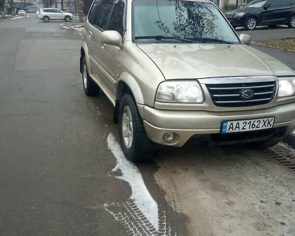 Бежевый Сузуки Гранд Витара, объемом двигателя 2.7 л и пробегом 368 тыс. км за 6300 $, фото 2 на Automoto.ua