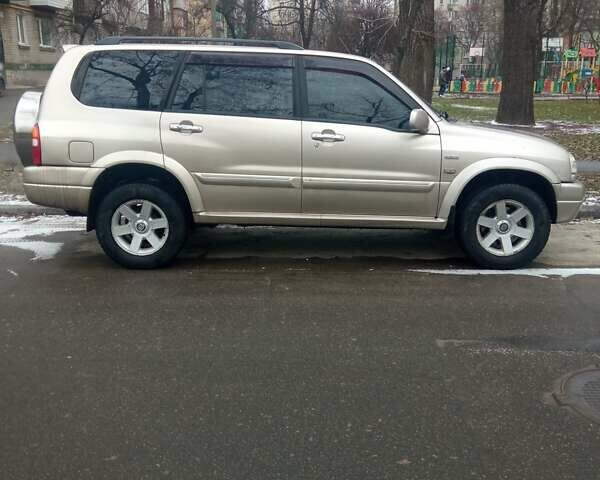 Бежевый Сузуки Гранд Витара, объемом двигателя 2.7 л и пробегом 368 тыс. км за 6300 $, фото 3 на Automoto.ua