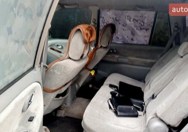 Бежевый Сузуки Гранд Витара, объемом двигателя 2.74 л и пробегом 320 тыс. км за 5000 $, фото 3 на Automoto.ua