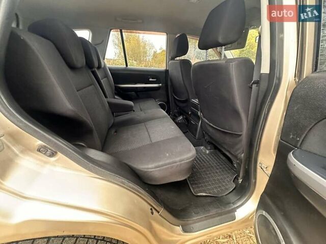 Бежевый Сузуки Гранд Витара, объемом двигателя 2 л и пробегом 204 тыс. км за 6400 $, фото 11 на Automoto.ua