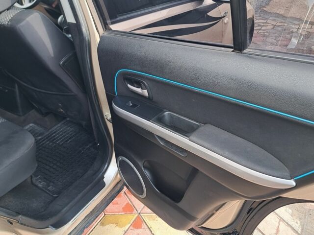 Бежевый Сузуки Гранд Витара, объемом двигателя 0 л и пробегом 300 тыс. км за 3450 $, фото 12 на Automoto.ua