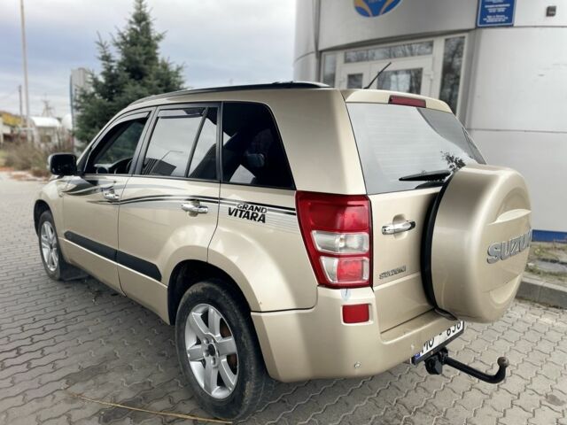 Бежевый Сузуки Гранд Витара, объемом двигателя 2 л и пробегом 300 тыс. км за 3400 $, фото 3 на Automoto.ua