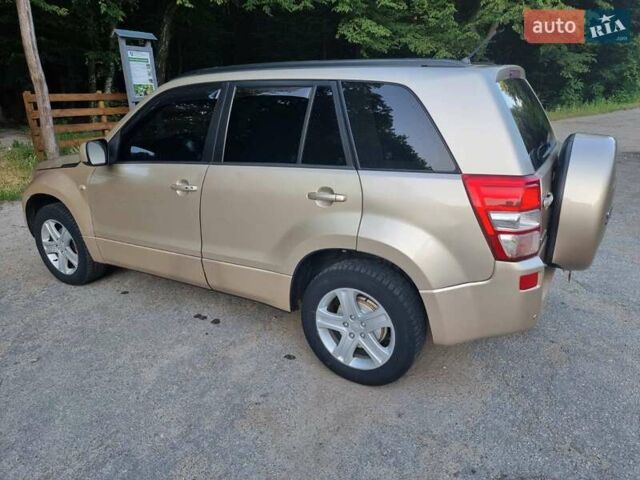 Бежевый Сузуки Гранд Витара, объемом двигателя 2 л и пробегом 311 тыс. км за 5700 $, фото 3 на Automoto.ua