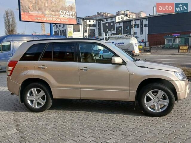 Бежевый Сузуки Гранд Витара, объемом двигателя 2 л и пробегом 260 тыс. км за 7100 $, фото 4 на Automoto.ua