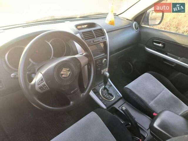 Бежевый Сузуки Гранд Витара, объемом двигателя 2 л и пробегом 110 тыс. км за 7500 $, фото 6 на Automoto.ua