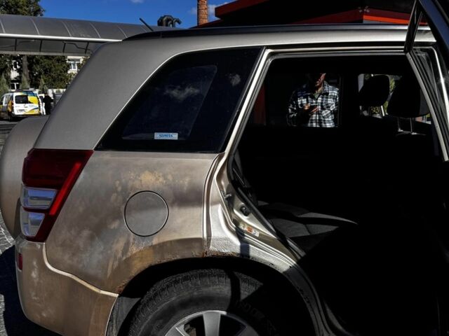 Бежевый Сузуки Гранд Витара, объемом двигателя 0 л и пробегом 299 тыс. км за 6300 $, фото 5 на Automoto.ua