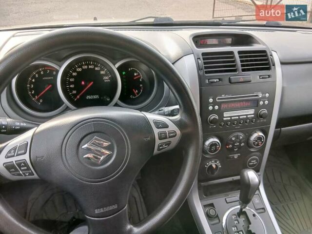 Бежевый Сузуки Гранд Витара, объемом двигателя 2 л и пробегом 260 тыс. км за 7100 $, фото 16 на Automoto.ua