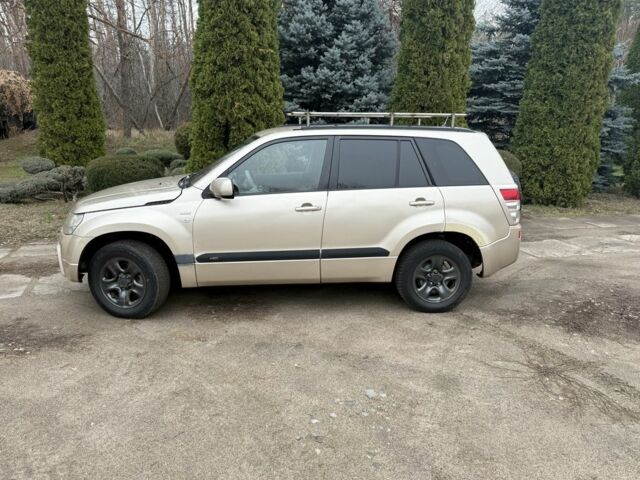Бежевый Сузуки Гранд Витара, объемом двигателя 1.9 л и пробегом 336 тыс. км за 3500 $, фото 1 на Automoto.ua