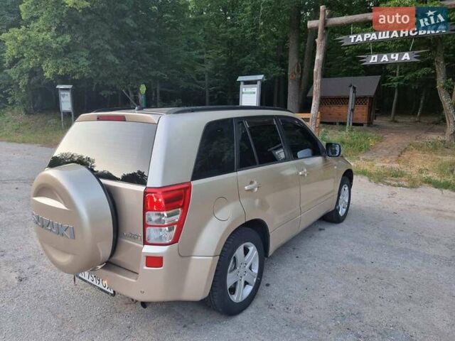 Бежевый Сузуки Гранд Витара, объемом двигателя 2 л и пробегом 311 тыс. км за 5700 $, фото 2 на Automoto.ua