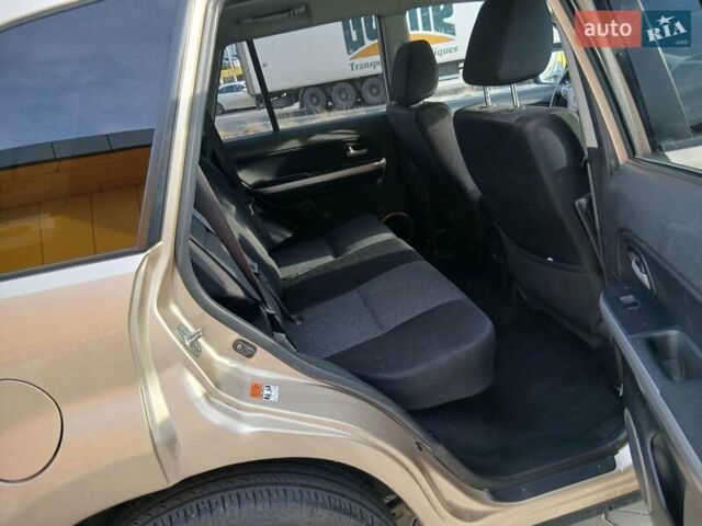 Бежевый Сузуки Гранд Витара, объемом двигателя 2 л и пробегом 260 тыс. км за 7100 $, фото 8 на Automoto.ua