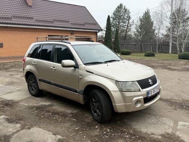 Бежевый Сузуки Гранд Витара, объемом двигателя 1.9 л и пробегом 336 тыс. км за 3500 $, фото 2 на Automoto.ua