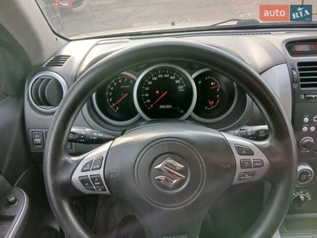 Бежевый Сузуки Гранд Витара, объемом двигателя 2 л и пробегом 260 тыс. км за 7100 $, фото 15 на Automoto.ua