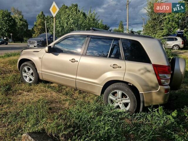 Бежевый Сузуки Гранд Витара, объемом двигателя 2 л и пробегом 295 тыс. км за 5000 $, фото 2 на Automoto.ua