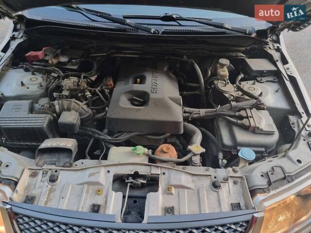 Бежевый Сузуки Гранд Витара, объемом двигателя 2 л и пробегом 311 тыс. км за 5700 $, фото 6 на Automoto.ua