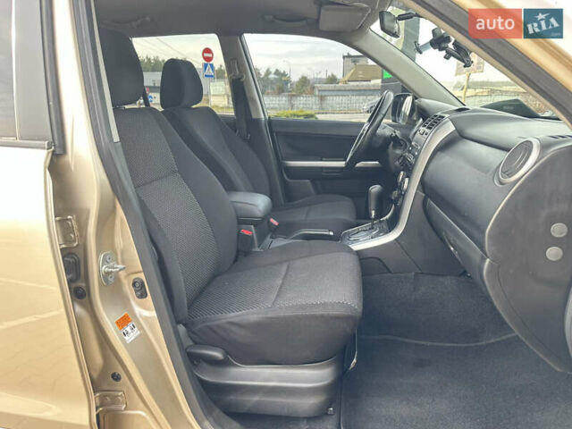 Бежевый Сузуки Гранд Витара, объемом двигателя 2 л и пробегом 242 тыс. км за 7500 $, фото 35 на Automoto.ua