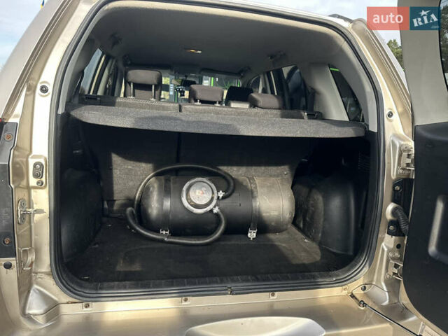 Бежевый Сузуки Гранд Витара, объемом двигателя 2 л и пробегом 242 тыс. км за 7500 $, фото 37 на Automoto.ua