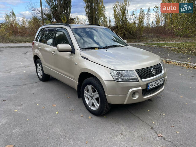 Бежевий Сузукі Гранд Вітара, об'ємом двигуна 2 л та пробігом 302 тис. км за 5300 $, фото 8 на Automoto.ua